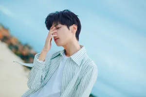罗云熙休闲帅气写真图片_7