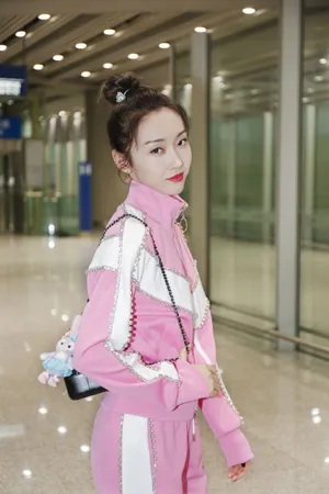 宣璐粉色运动风写真图片_6