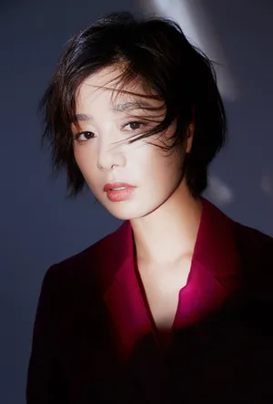 王真儿时尚百变写真图片_8
