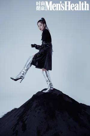 颖儿脏辫大胆时尚写真图片_4