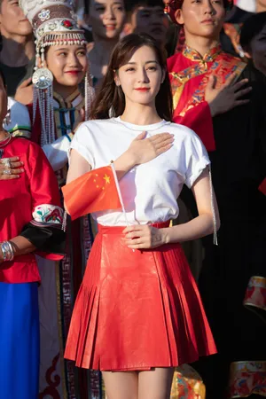 迪丽热巴轻甜活动图片_3