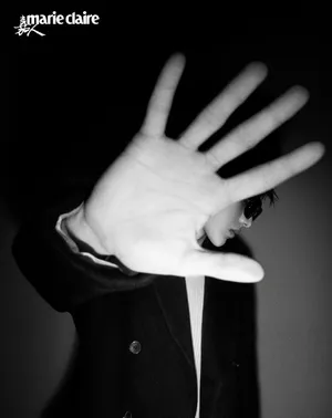 蔡徐坤长发复古写真图片_6