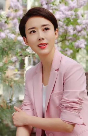 颜丹晨温婉知性写真图片_8