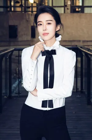 颜丹晨酷美撩人写真图片_5