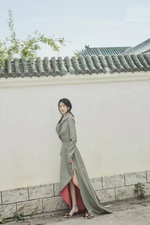 白鹿时尚养眼写真图片
