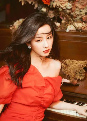 陈都灵复古柔美写真图片