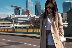 戚薇酷美西装街拍写真图片_8