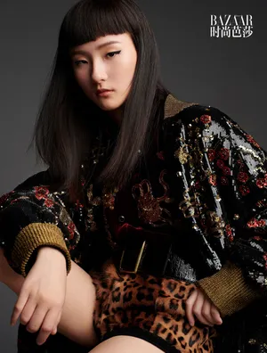 张钰琪黑色摇滚look写真图片_2