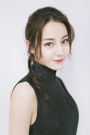 迪丽热巴黑色旗袍端庄性感写真图片_4