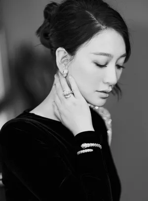 李小冉优雅绚丽写真图片_5