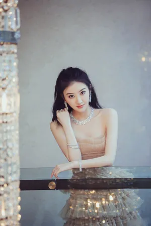 景甜优雅性感珠宝展写真图片_6