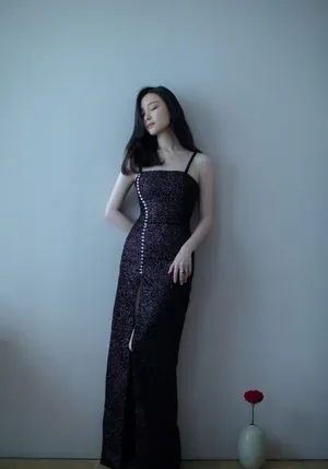 倪妮冷艳又性感活动照图片_3