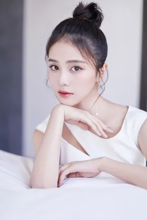 白鹿丸子头别致清新写真图片_2