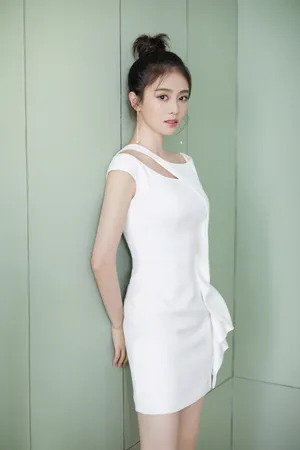 白鹿丸子头别致清新写真图片_3
