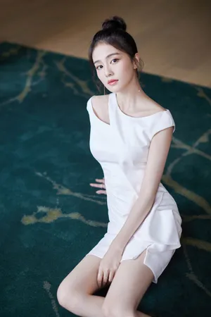 白鹿丸子头别致清新写真图片_5