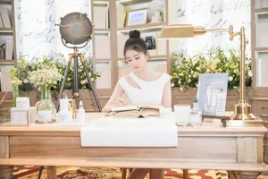 白鹿丸子头别致清新写真图片_7