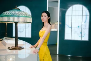 周雨彤黄裙清新优雅活动图片_1