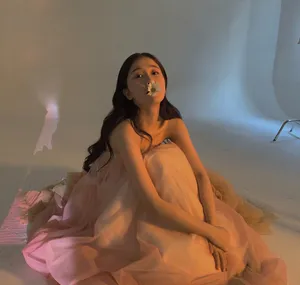 演员虞书欣蕾丝性感写真_1