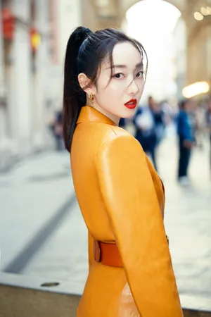 蒋梦婕米兰时装周性感图片_1