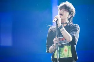 华晨宇火星演唱会帅气图片_6