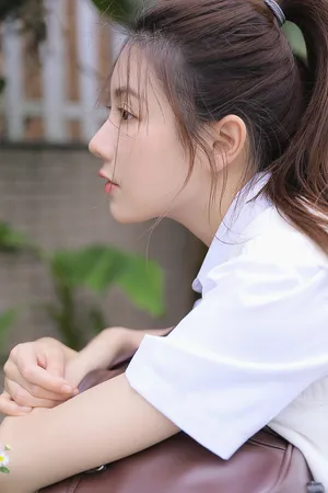 演员赵叶颐清新写真高清图片_2