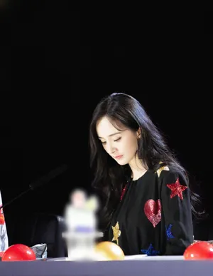 杨幂中国达人秀剧照图片_5