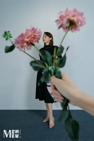 黄梦莹酷美优雅写真图片