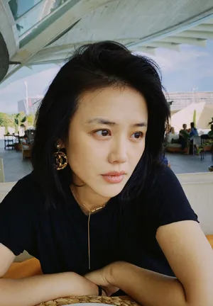 马思纯清爽干练自拍照图片