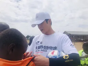 演员高瀚宇公益活动照图片_1