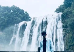 秦天个性旅拍照图片