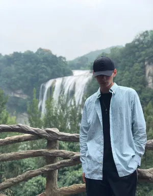 秦天个性旅拍照图片_2