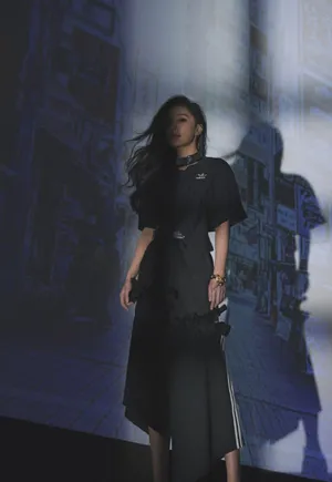 杨幂成熟妩媚杂志写真大片_4
