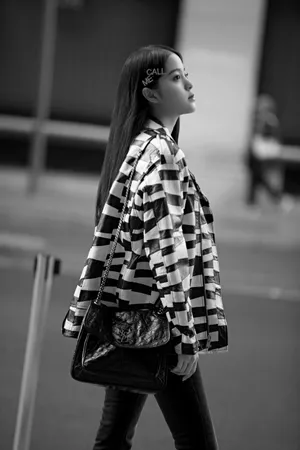 欧阳娜娜摩登复古写真图片