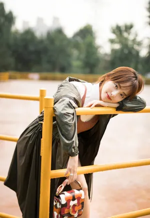 张嘉倪初秋唯美写真图片_5