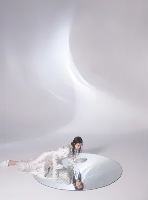 陈都灵纯白仙气写真图片