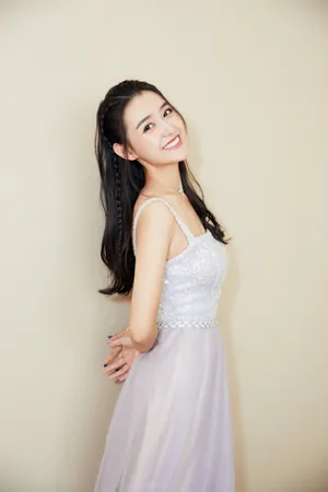 蒋依依优雅甜美写真图片