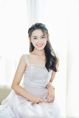 蒋依依优雅甜美写真图片