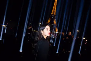 欧阳娜娜黑色西装干练写真图片_6