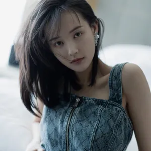 李一桐盐系甜酷写真图片_1