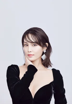 韩丹彤广告代言性感海报图片_6