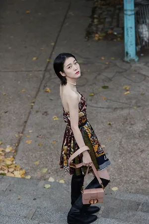 张雪迎抹胸短裙精致写真图片_4