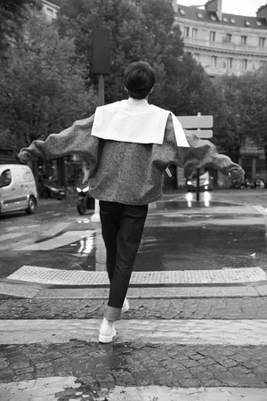 林彦俊雨中漫步街拍写真图片_6