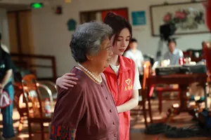 鞠婧祎《我和我的祖国》青春版MV图片_2