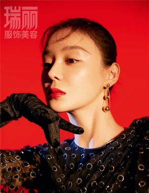 袁姗姗中国风封面杂志写真图片_3