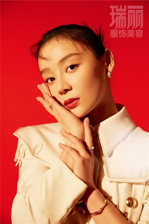 袁姗姗中国风封面杂志写真图片_6