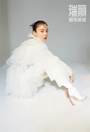 袁姗姗中国风封面杂志写真图片_7