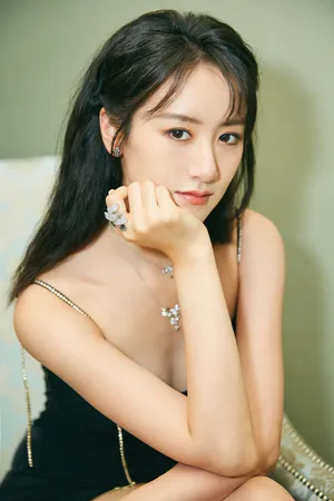 袁冰妍性感吊带裙写真图片_4