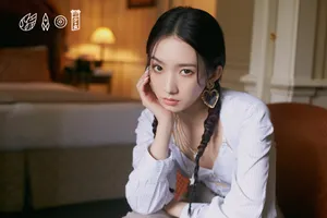 孟美岐双麻花辫青春活力图片_3