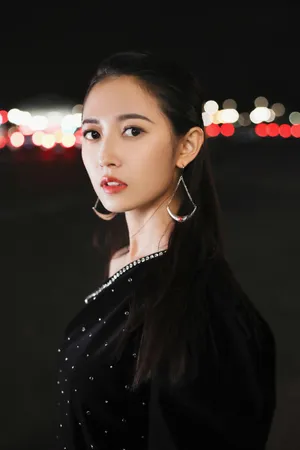 陈钰琪巴黎时装周时尚大气图片_4