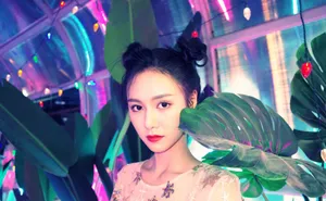 黄柳嫣胶片风性感写真图片